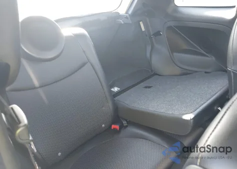 2015 Fiat 500E Battery Electric z USA, uszkodzony, nr VIN 3C3CFFGE3FT732803